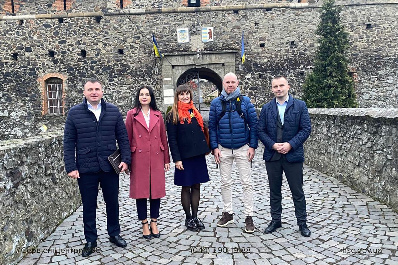 50e70fdd-d88d-4569-9797-c8d05819c398